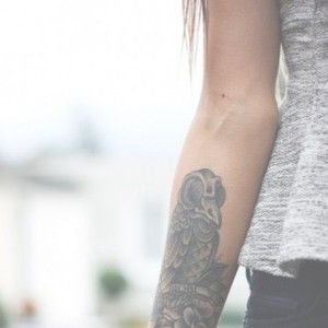 nouveau tatouage poignet caroline receveur