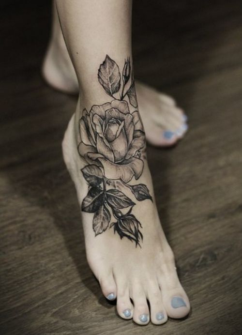tatoo cheville pied femme