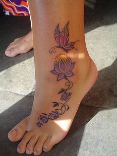 Tatoo pied cheville femme