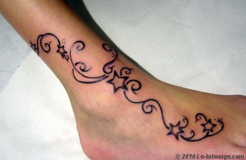 tatoo pied cheville femme