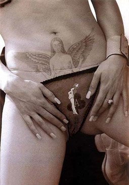 tatouage ange a genoux