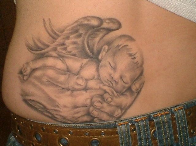 tatouage ange cherubin