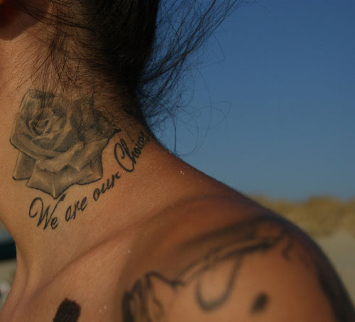 tatouage ange cou