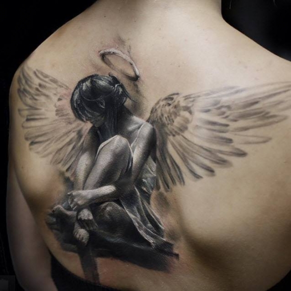tatouage ange dos