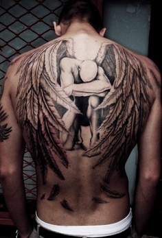 tatouage ange dos femme