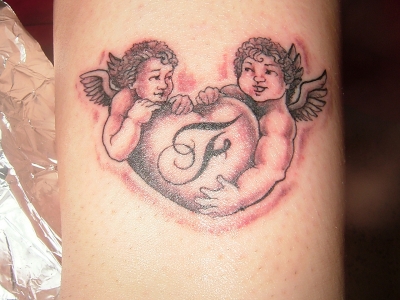 tatouage ange et coeur