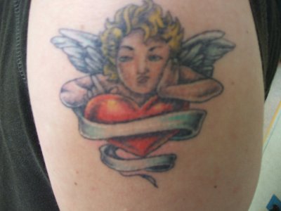 tatouage ange et coeur
