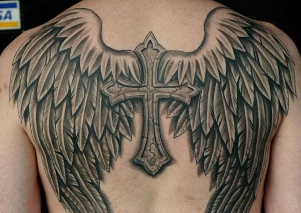 tatouage ange et croix