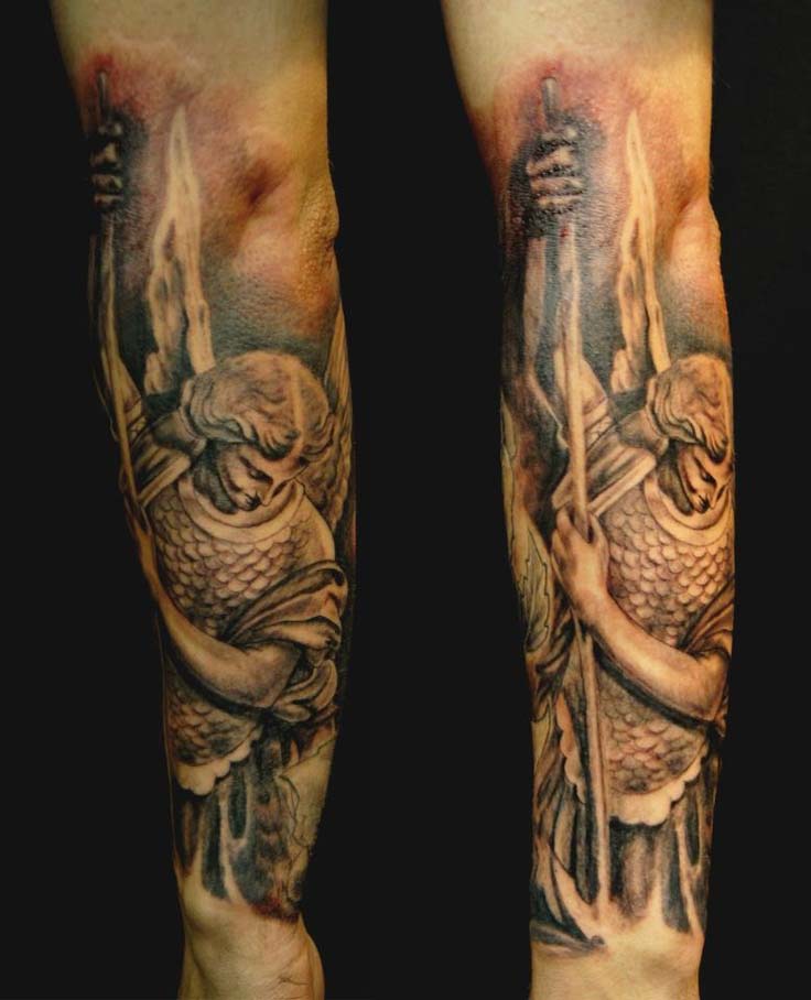 tatouage ange homme bras