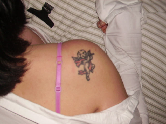 tatouage ange rigolo