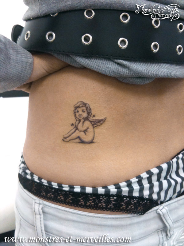 tatouage ange simple