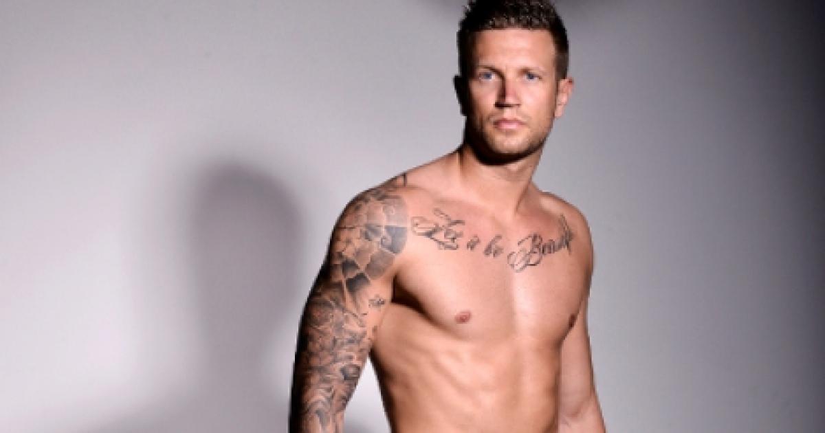 tatouage ange torse