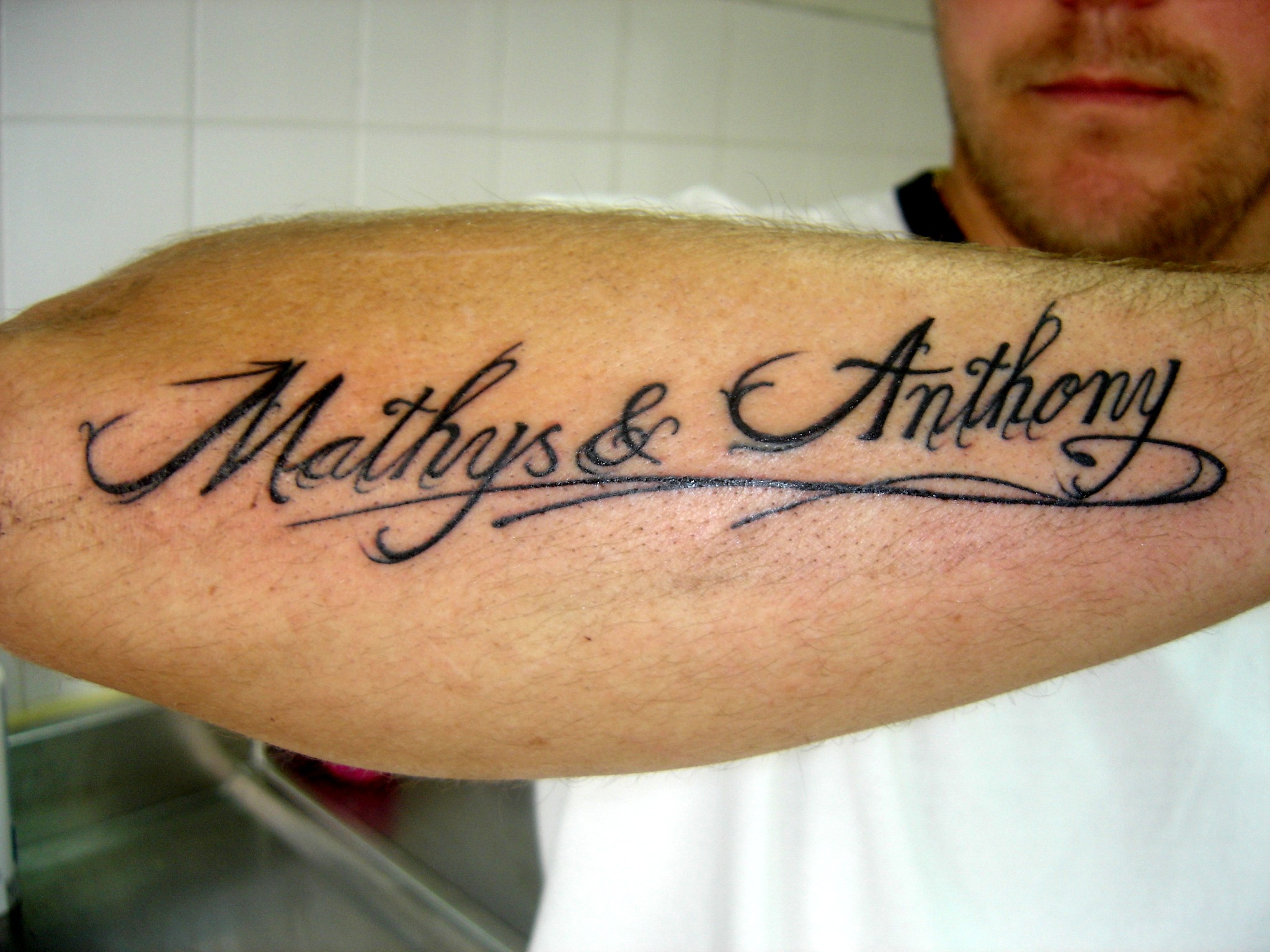 tatouage avant bras avec prenom