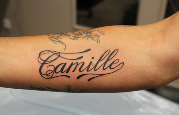 tatouage avant bras avec prenom