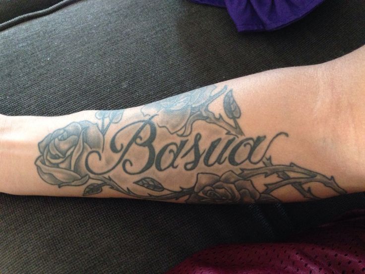 tatouage avant bras avec prenom