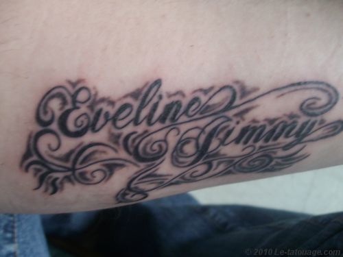 tatouage avant bras avec prenom
