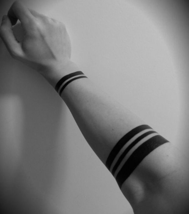 tatouage avant bras bande