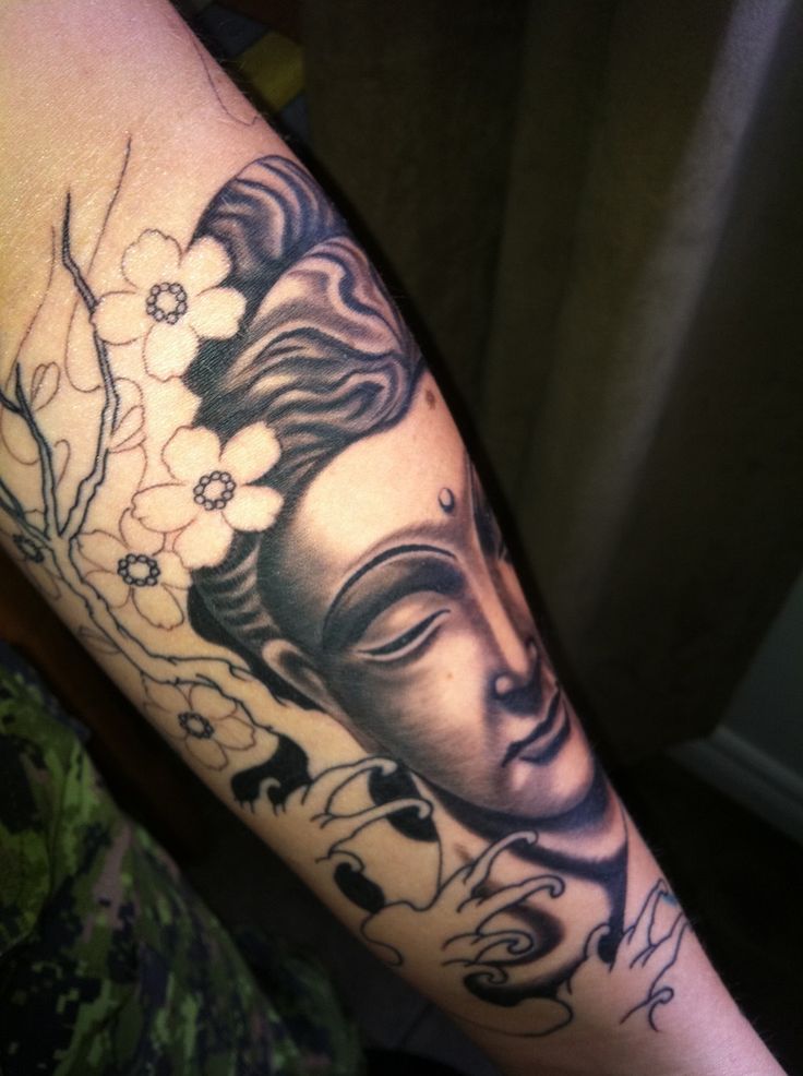 tatouage avant bras bouddha