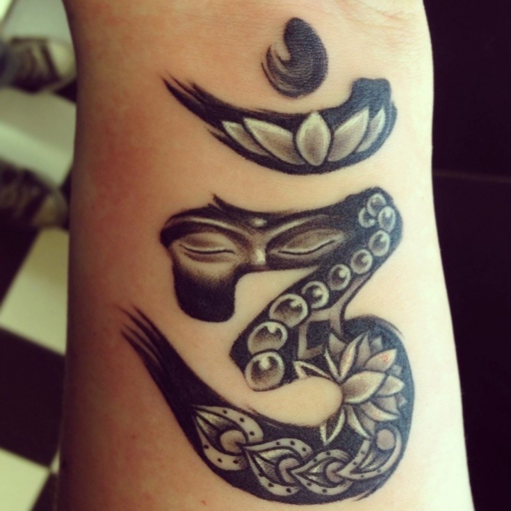 tatouage avant bras bouddha