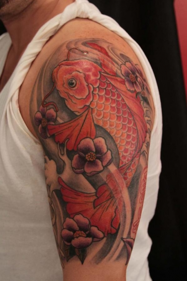 tatouage avant bras carpe koi