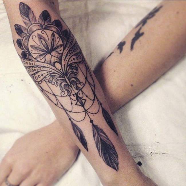 tatouage avant bras femme