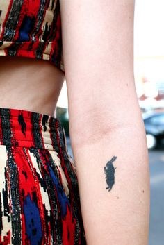 tatouage avant bras femme discret