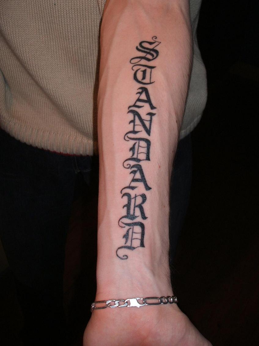 tatouage avant bras gothique