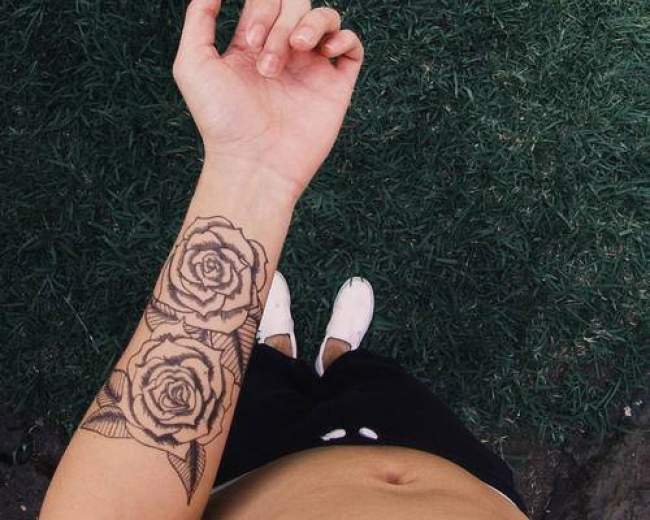 tatouage avant bras intérieur femme