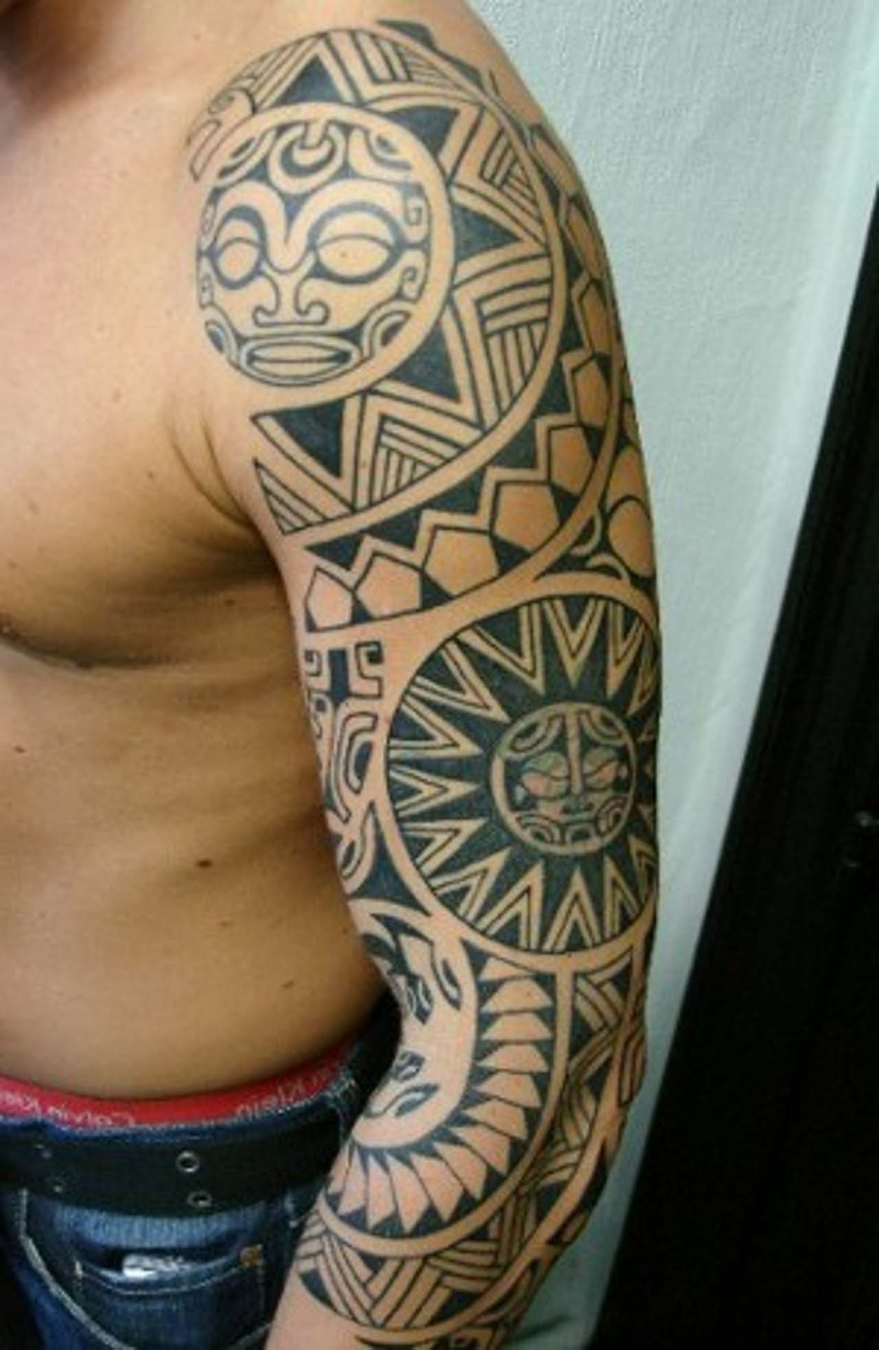 tatouage avant bras marquisien