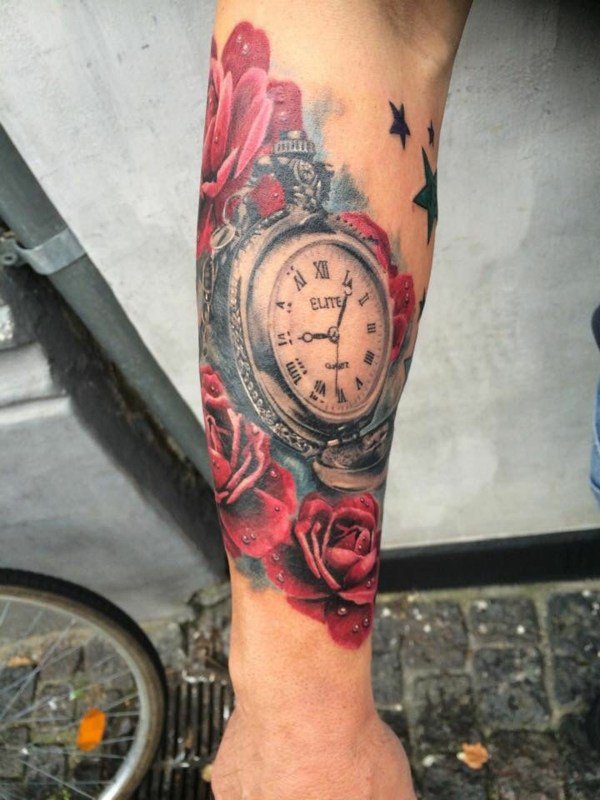 tatouage avant bras rose