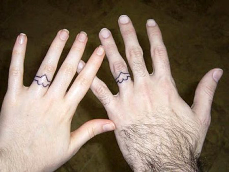 tatouage bague infini