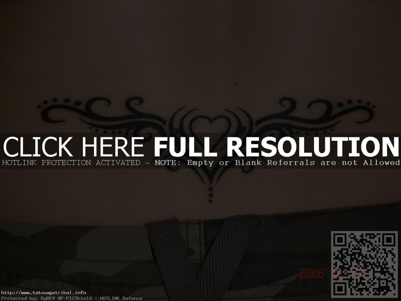 tatouage bas du dos