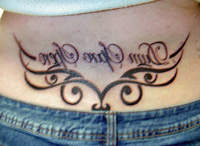 tatouage bas du dos femme péridurale