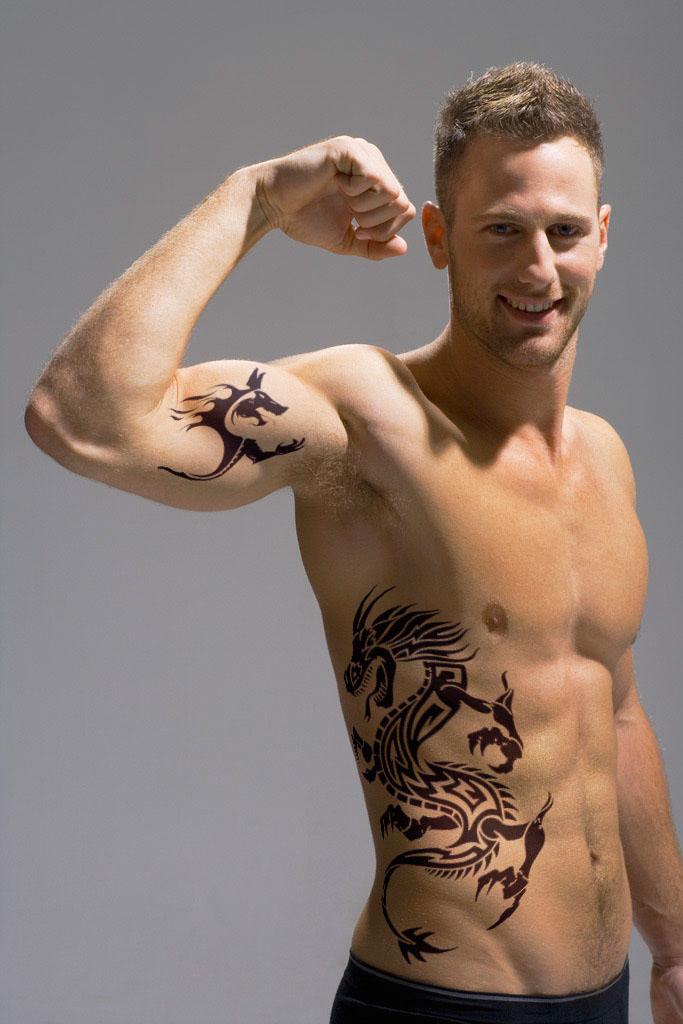 tatouage bas ventre mec