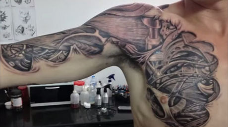 tatouage biomecanique belgique