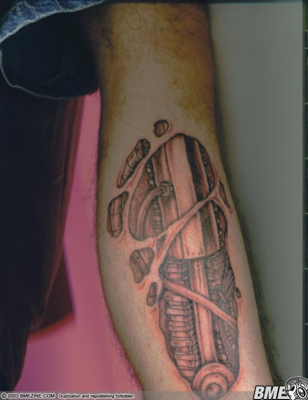 tatouage biomecanique genou