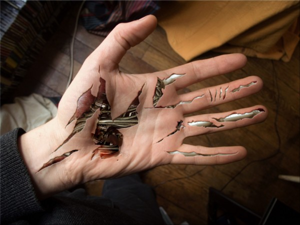 tatouage biomecanique poignet