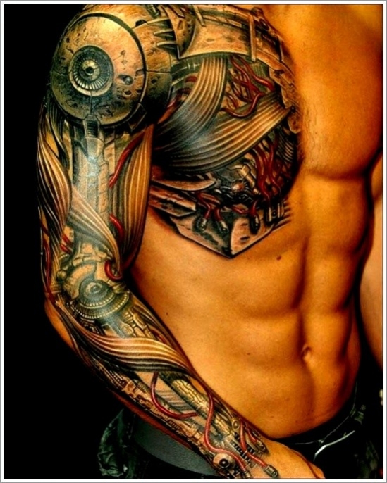 tatouage biomecanique poitrine