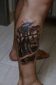 tatouage biomecanique tibia