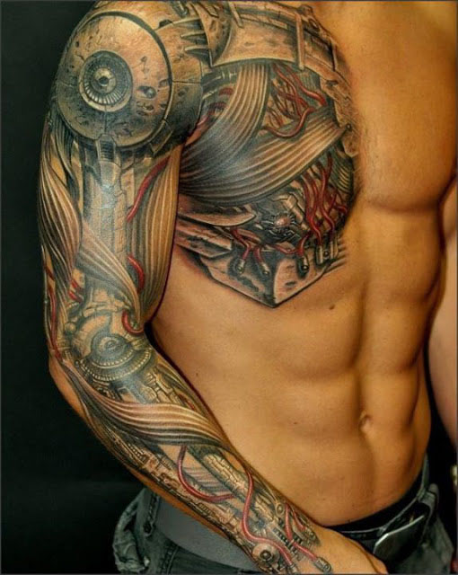 tatouage biomecanique torse