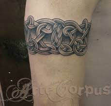 tatouage bracelet celtique poignet