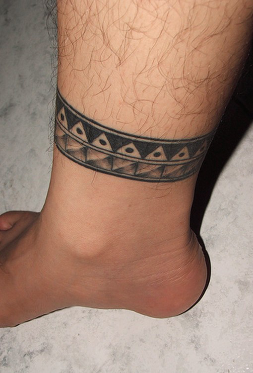 tatouage bracelet cheville polynésien