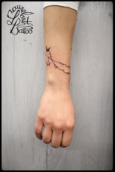 tatouage bracelet femme poignet