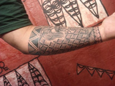 tatouage bracelet homme bras