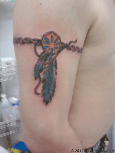 tatouage bracelet indien bras
