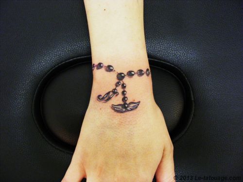 tatouage bracelet poignet femme