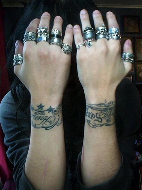 tatouage bracelet poignet femme