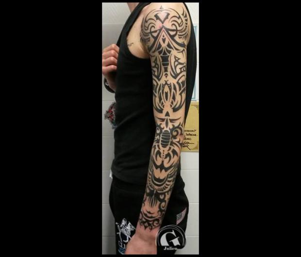 tatouage bras complet tribal