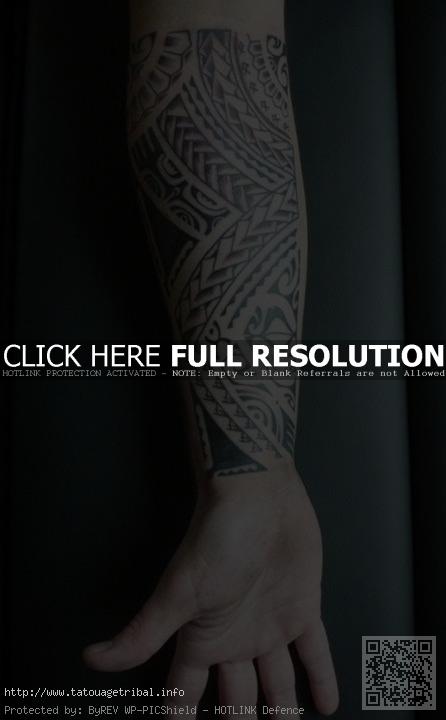 tatouage bras entier tribal