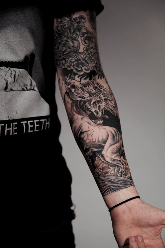 tatouage bras homme